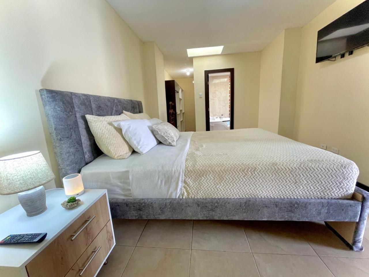 Departamento Con Jacuzzi, Balcon, Lavadora Y Garage Apartment